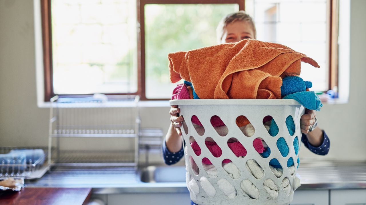 medio Visión Acuerdo La nueva técnica de lavar la ropa en el congelador – HIT FM
