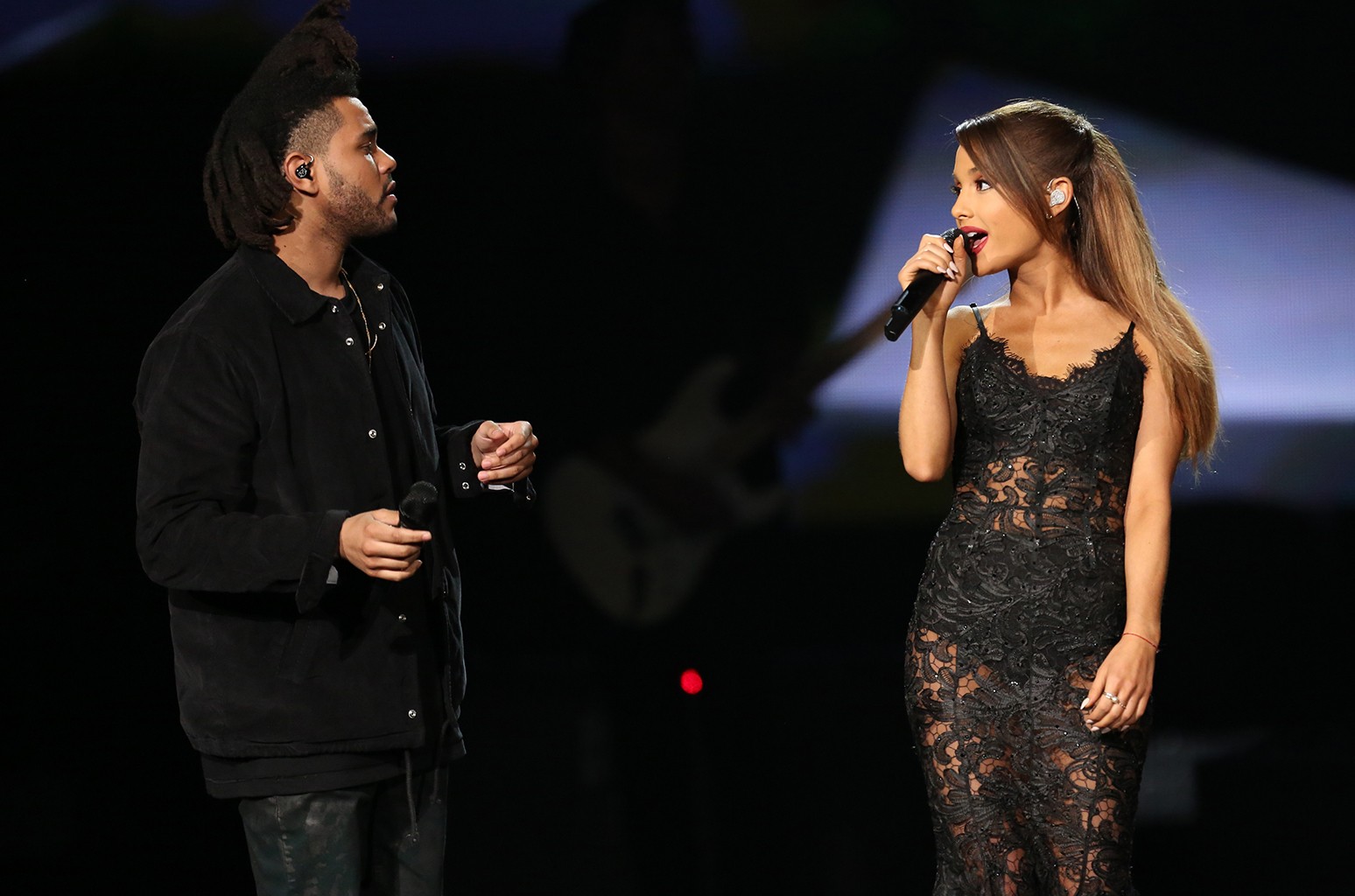 Слушать самую современную песню. Ariana grande and the Weeknd 2021. The weekend and Ariana. The Weeknd and Ariana grande 2023.